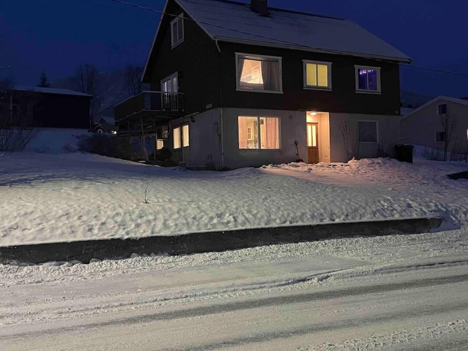 Strandveien 71 Skjervoy Exteriör bild